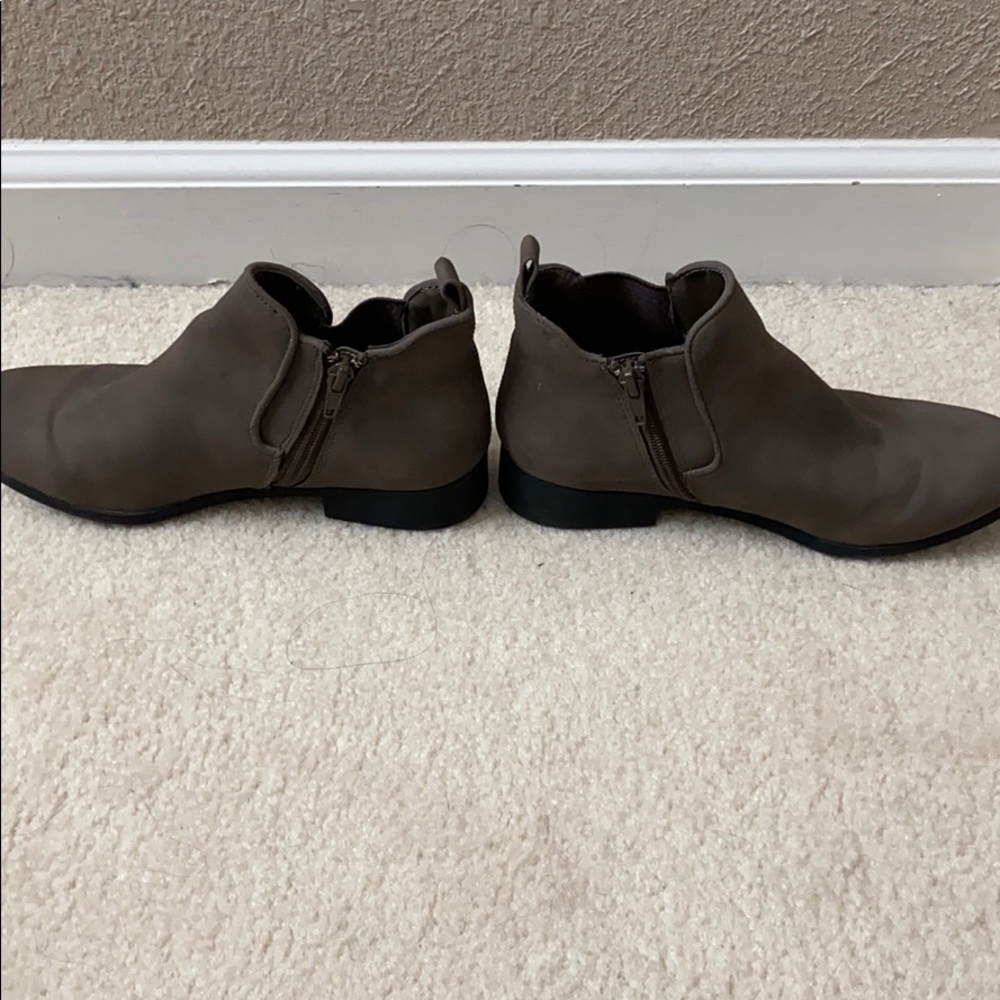 BOOTIES - Picture 3 of 6